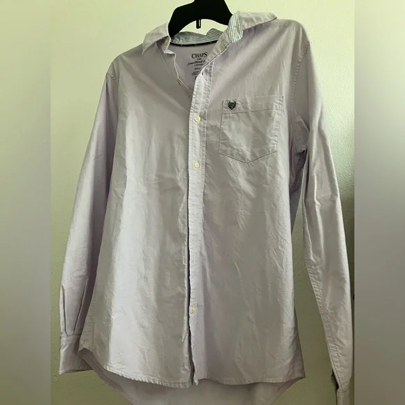 🌸 3/$15 Men’s buttoned down shirt - Picture 5 of 5